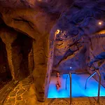 Riffelalp 2222m Ski-in & Ski-out Otel 5*
