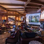 Riffelalp 2222m Ski-in & Ski-out Otel