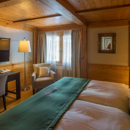 Riffelalp 2222m Ski-in & Ski-out 5* Zermatt