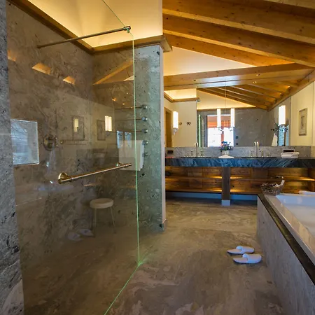 Hotel Riffelalp 2222m Ski-in & Ski-out 5*