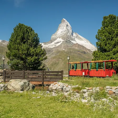 Riffelalp 2222m Ski-in & Ski-out 5*