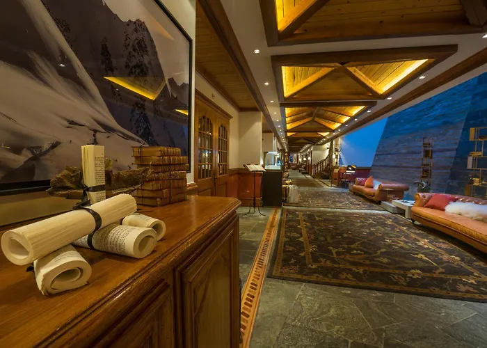 Riffelalp 2222m Ski-in & Ski-out 5* Zermatt