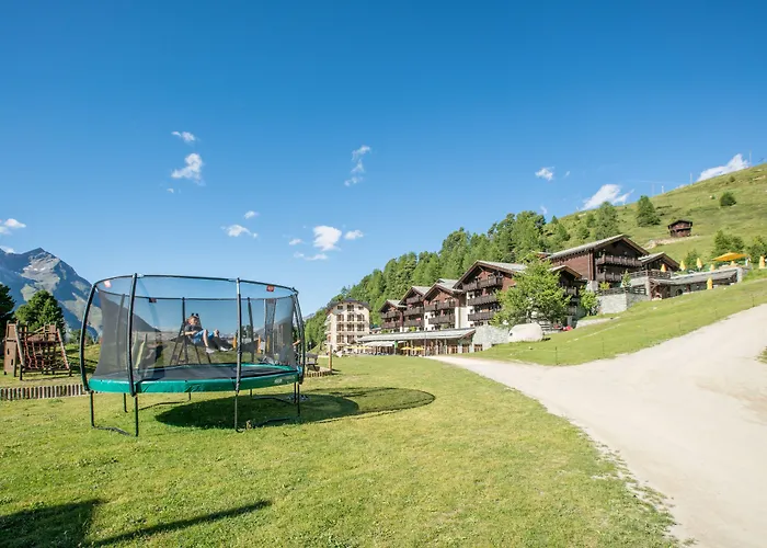 Riffelalp 2222m Ski-in & Ski-out 5*