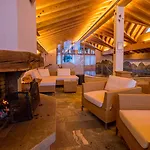 Riffelalp 2222m Ski-in & Ski-out ツェルマット