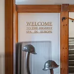 Riffelalp 2222m Ski-in & Ski-out 5* Zermatt