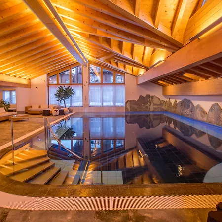 Riffelalp 2222m Ski-in & Ski-out