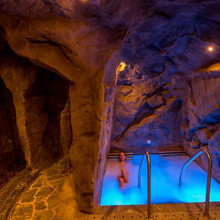 Riffelalp 2222m Ski-in & Ski-out Hotel 5*