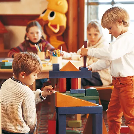 Riffelalp 2222m Ski-in & Ski-out 5* Zermatt